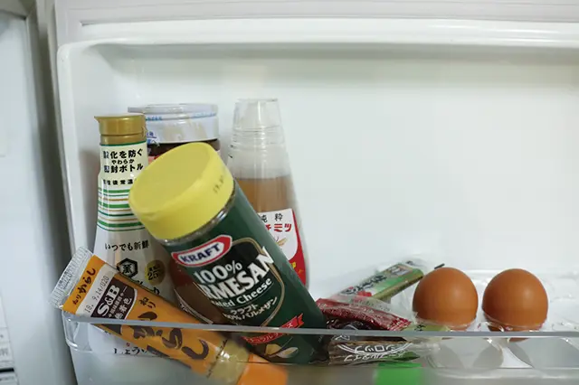 倒れているわさびチューブやからしチューブ