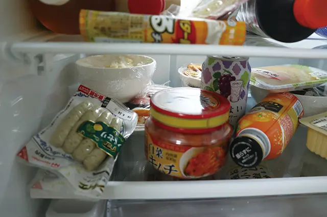 残り物がごっちゃになった冷蔵庫
