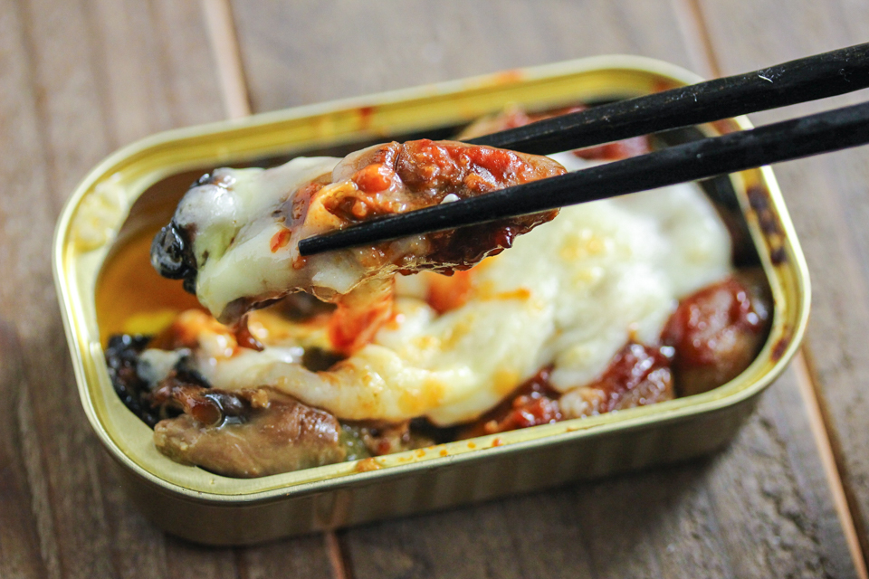立派な料理に変身した牡蠣のくんせい缶詰