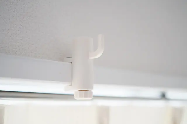 窓枠用のフック