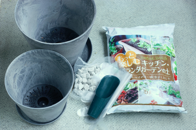 ハーブの寄植えの材料と道具