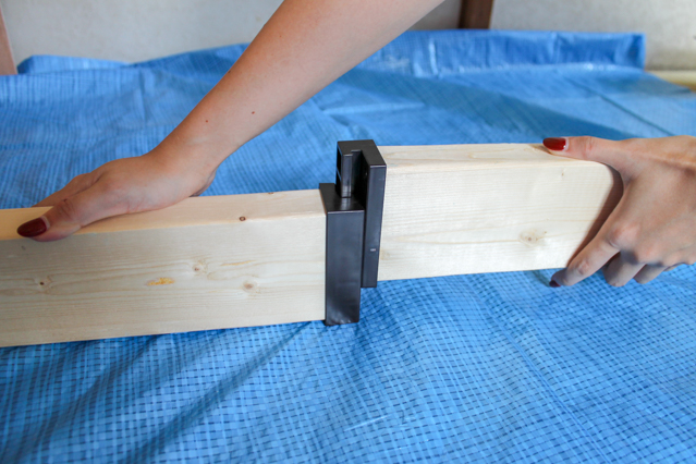 壁面ディスプレイのDIY工程：ラブリコを組み立てる