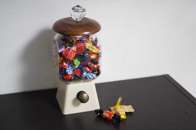 100均の材料だけで作ったキャンディポットの完成写真