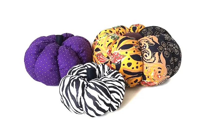 ハロウィン雑貨・ハンドメイドかぼちゃクッション