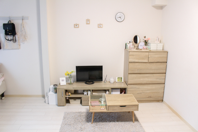 木目と色味が揃ったインスタグラマー・aoiさんのお部屋の家具家具