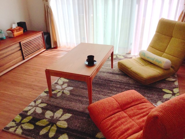 一人暮らしインテリア 狭い部屋を広く見せる 快適な 床生活 のススメ Chintai情報局