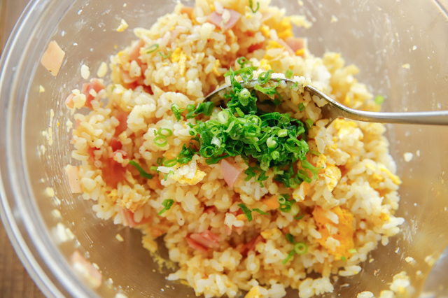【丸ごと1個使い切り!】免疫力アップ!レンジで作れる激ウマ特盛にんにくレシピ