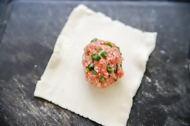 大人気の「台湾の朝ごはん」を自宅で再現しよう!鹹豆漿(シェントウジャン)&葱肉酥餅(ツォンロウスービン)のレシピ 作り方