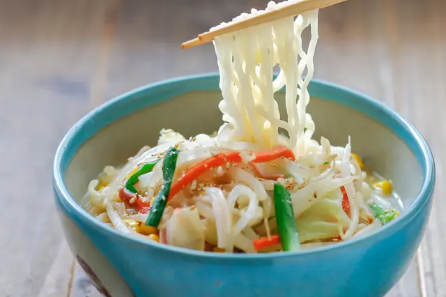 【袋麺活用レシピ】これなら飽きない!インスタント麺の野菜たっぷり激旨アレンジ インスタントラーメン 自炊 野菜たっぷりちゃんぽん麺