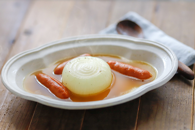 【ズボラ飯】甘トロッ!フライパンなしで作れる「新たまねぎ」のかんたん激ウマレシピ おいしい 料理 新玉ねぎのレンチン蒸しポトフ 作り方