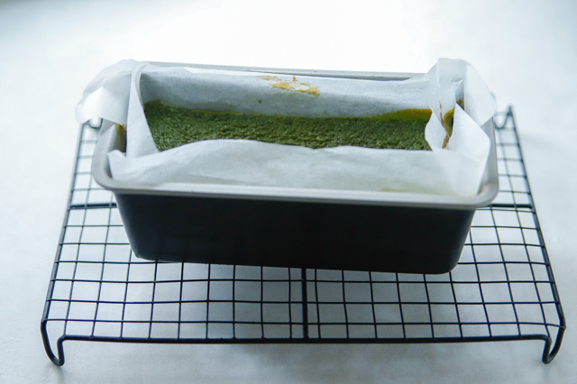 【バター・生クリーム不要】新茶の季節に作りたい「濃厚抹茶テリーヌ」のレシピ スイーツ 作り方