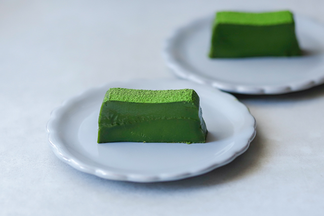 【バター・生クリーム不要】新茶の季節に作りたい「濃厚抹茶テリーヌ」のレシピ スイーツ 作り方