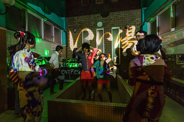 リニューアル銭湯でdjパーティー 異色のイベント ダンス亜風呂屋 開催 Chintai情報局 リニューアル銭湯でdjパーティー 異色のイベント ダンス亜風呂屋 開催 Chintai情報局
