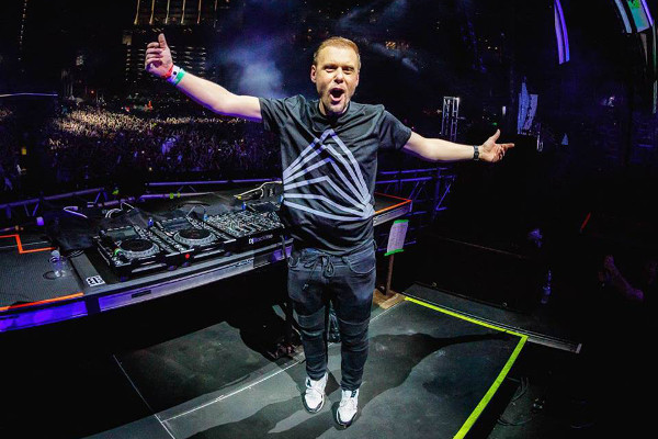 DJ MAGのランキング「Top 100 DJs」において過去5回もトップに輝いているArmin Van Buuren(アーミン・ヴァン・ブーレン)