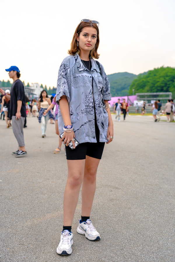 この夏のフェスファッションの参考に Ultra Korea 19スナップ Chintai情報局 この夏のフェスファッションの参考に Ultra Korea 19スナップ Chintai情報局