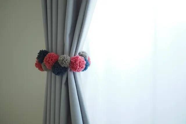 【カーテンタッセルをDIY】カーテン周りも冬支度