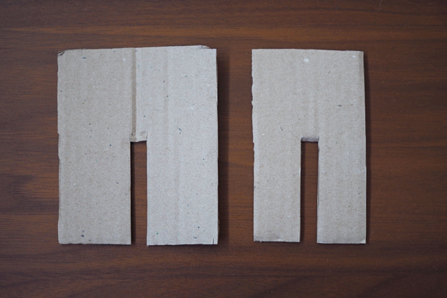 【カーテンタッセルをDIY】ダンボールはポンポンメーカーの代わりに使う