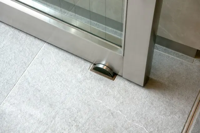 ドアストッパー2