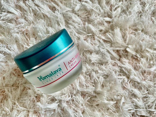 「iHerb(アイハーブ)」愛用中の美容ライターおすすめアイテム③.Himalayaしわ対策クリーム
