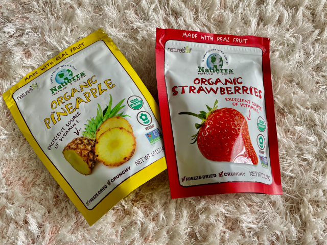 「iHerb(アイハーブ)」愛用中の美容ライターおすすめアイテム④.オーガニックフリーズドライ パイナップル・ストロベリー