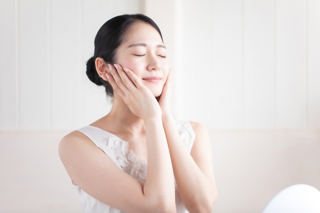 美容ライターおすすめの使うだけでキレイになれるおすすめ冷感コスメ4選