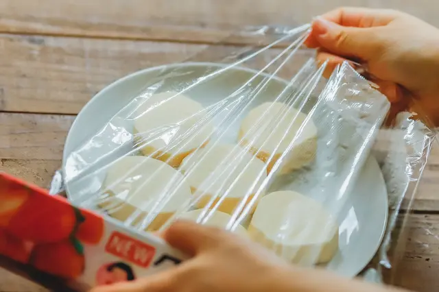 台湾スイーツ「芋圓」レシピ|濡れたまま電子レンジへ