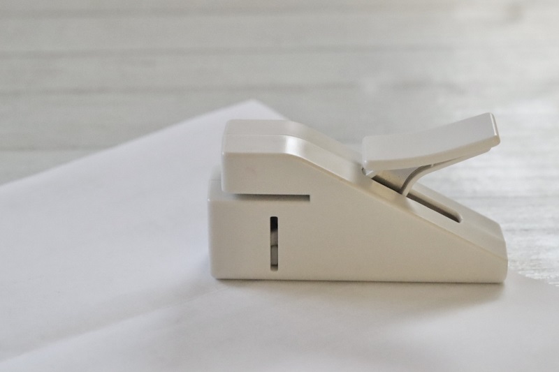 【無印良品】おすすめ商品⑤:針を使わないステープラー