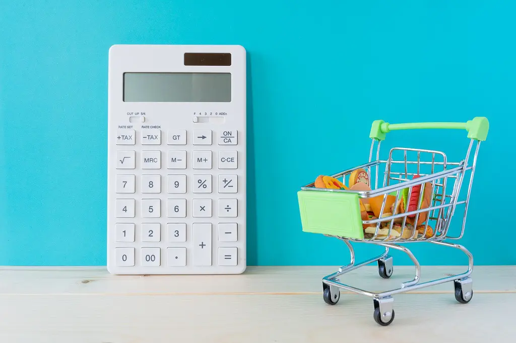 同棲や二人暮らしにかかる食費の平均額は約8万5000円?