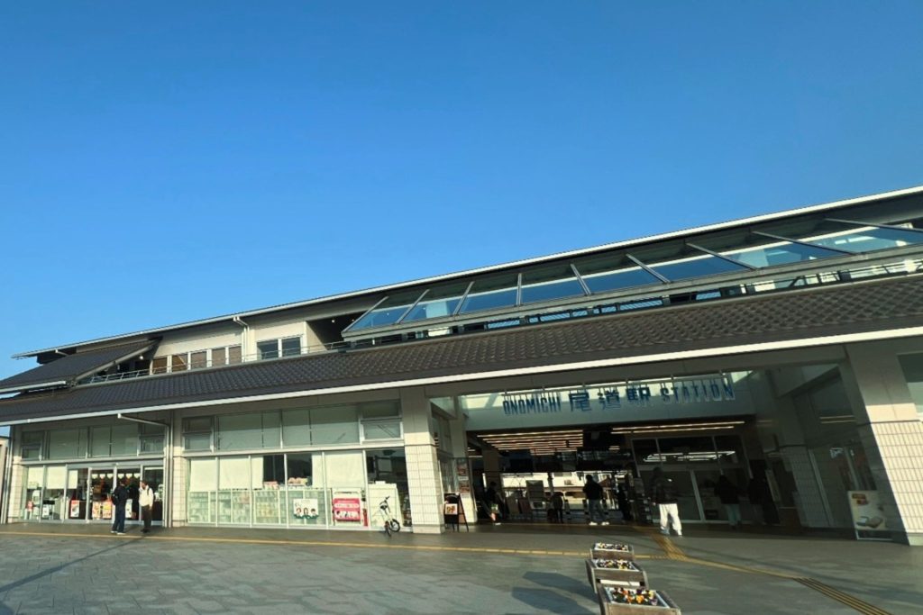 尾道駅外観