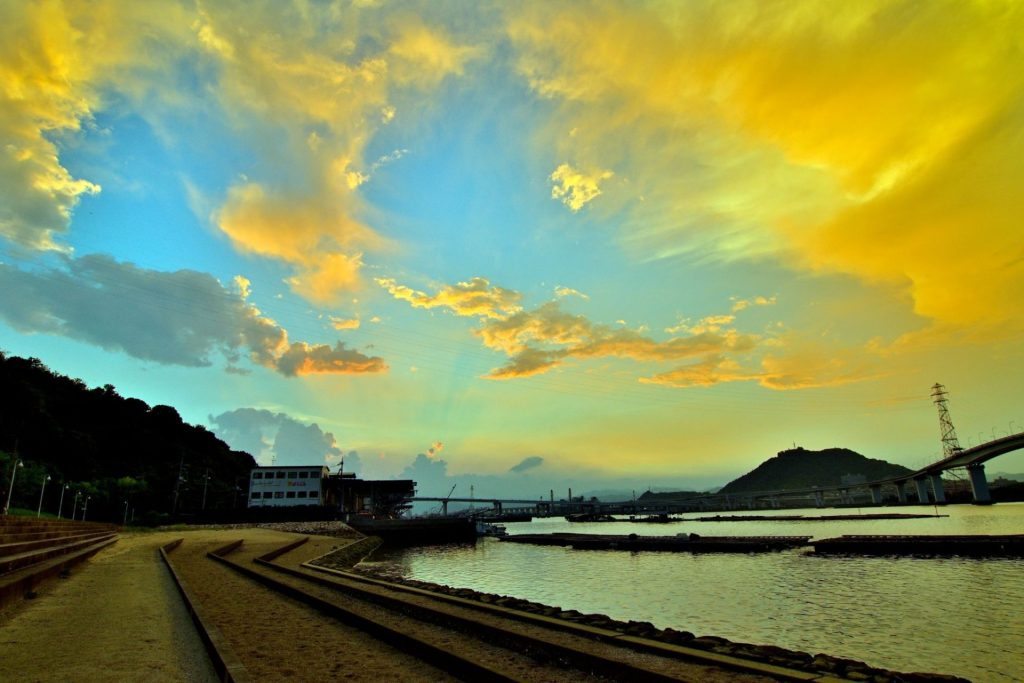 海田大橋が見える場所からの夕焼け