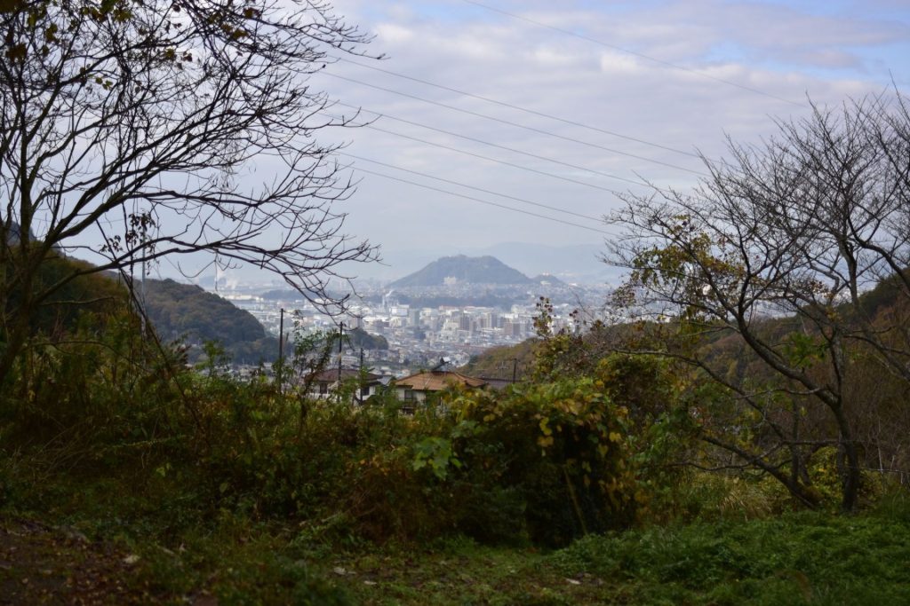 海田キャンプ場から見える海田町内の町並みの景色