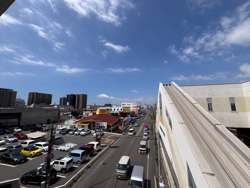 新井口駅前国道2号線の様子