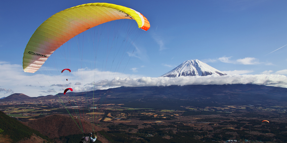 【静岡/朝霧】富士山を眺めながらパラグライダー体験をしよう /9月23日（土）