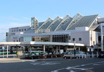 学園前駅とル・シエル学園前