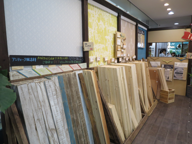 ホームセンターでは2メートル近くで販売されている木材も「tukuriba」では小さめにカット