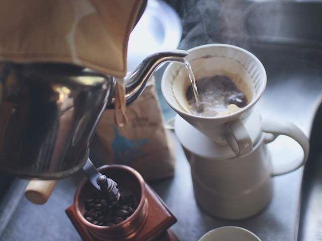 挽きたてのコーヒーでホッと一息ついて
